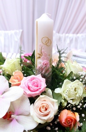 wedding candle and roses