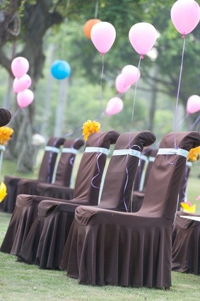 balloons on chairs