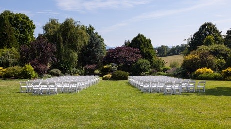 chairs for outdoor wedding