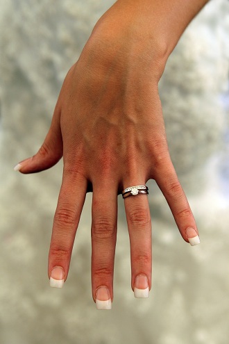 brides hand with ring